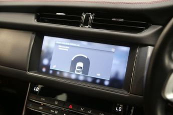 JAGUAR XF 2.0i R-Sport GPF Saloon 4dr Petrol Auto AWD Euro 6 (s/s) (300 ps