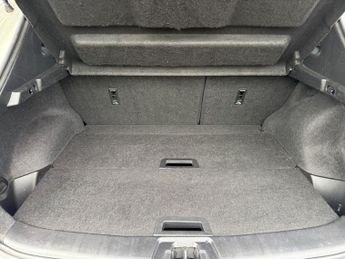 NISSAN QASHQAI 1.6 dCi Tekna SUV 5dr Diesel XTRON 2WD Euro 5 (s/s) (130 ps)