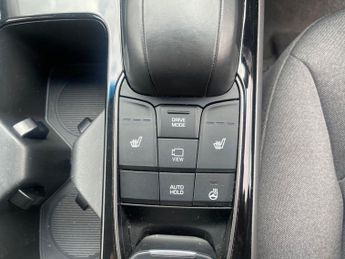 HYUNDAI IONIQ 38.3kWh Premium Hatchback 5dr Electric Auto (136 ps)