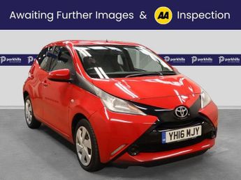 TOYOTA AYGO 1.0 VVT-i x-play Hatchback 5dr Petrol x-shift Euro 6 (68 ps) - A