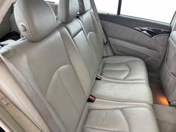 MERCEDES-BENZ E-CLASS 3.2 E320 CDI Avantgarde Estate 5dr Diesel Automatic (194 g/km, 2