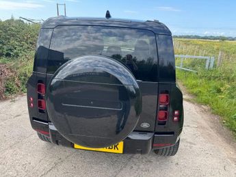 LAND ROVER DEFENDER 2.0 SD4 SE SUV 5dr Diesel Auto 4WD Euro 6 (s/s) (240 ps)