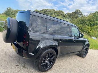 LAND ROVER DEFENDER 2.0 SD4 SE SUV 5dr Diesel Auto 4WD Euro 6 (s/s) (240 ps)