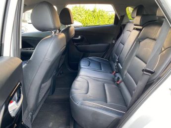 KIA NIRO 64kWh 4 SUV 5dr Electric Auto (201 bhp)
