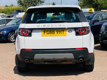 LAND ROVER DISCOVERY SPORT 2.0 TD4 SE Tech SUV 5dr Diesel Auto 4WD Euro 6 (s/s) (180 ps)