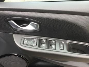 RENAULT CLIO 1.5 dCi Dynamique S Nav Hatchback 5dr Diesel Manual Euro 6 (s/s)