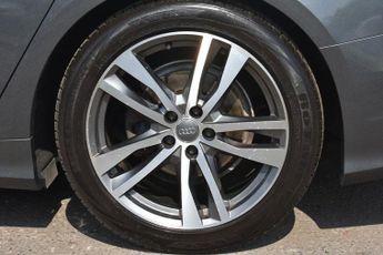 AUDI A6 AVANT 2.0 TDI 40 S line Estate 5dr Diesel S Tronic Euro 6 (s/s) (204 p