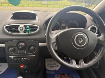 RENAULT CLIO 1.5 dCi Dynamique Hatchback 5dr Diesel Manual Euro 4 (86 ps)