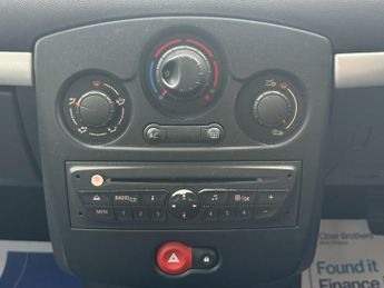 RENAULT CLIO 1.5 dCi Dynamique Hatchback 5dr Diesel Manual Euro 4 (86 ps)