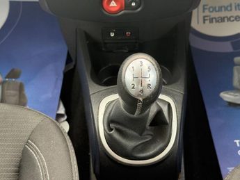 RENAULT CLIO 1.5 dCi Dynamique Hatchback 5dr Diesel Manual Euro 4 (86 ps)