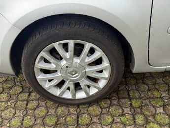 RENAULT CLIO 1.5 dCi Dynamique Hatchback 5dr Diesel Manual Euro 4 (86 ps)
