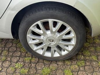 RENAULT CLIO 1.5 dCi Dynamique Hatchback 5dr Diesel Manual Euro 4 (86 ps)
