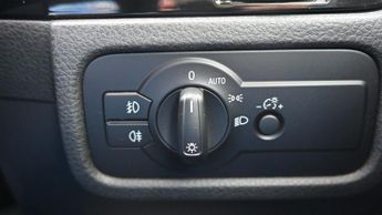 VOLKSWAGEN TOUAREG 3.0 TDI V6 BlueMotion Tech R-Line SUV 5dr Diesel Tiptronic 4WD E