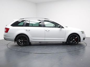 SKODA OCTAVIA 2.0 TDI vRS Estate 5dr Diesel DSG 4WD Euro 6 (s/s) (184 ps)