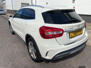 MERCEDES-BENZ GLA 2.1 GLA200d AMG Line SUV 5dr Diesel 7G-DCT Euro 6 (s/s) (136 ps)