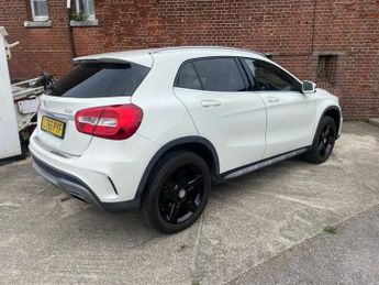 MERCEDES-BENZ GLA 2.1 GLA200d AMG Line SUV 5dr Diesel 7G-DCT Euro 6 (s/s) (136 ps)