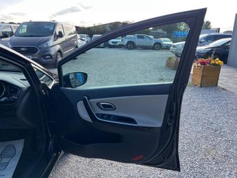 KIA CEED 1.6 CRDi 3 Sportswagon 5dr Diesel Auto Euro 5 (126 bhp)