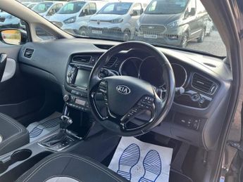 KIA CEED 1.6 CRDi 3 Sportswagon 5dr Diesel Auto Euro 5 (126 bhp)