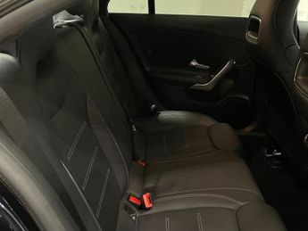 MERCEDES-BENZ CLA 1.3 CLA200 AMG Line Coupe 4dr Petrol 7G-DCT Euro 6 (s/s) (163 ps