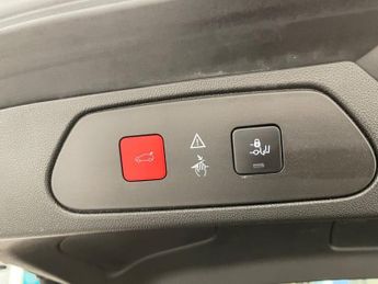 VAUXHALL GRANDLAND X 1.2 Turbo Sport Nav SUV 5dr Petrol Auto Euro 6 (s/s) (130 ps)