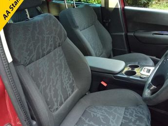 PEUGEOT 3008 1.6 e-HDi Allure SUV 5dr Diesel EGC Euro 5 (s/s) (115 ps)