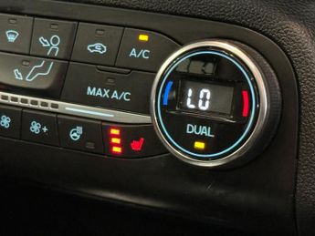 FORD FOCUS 1.5 EcoBlue Vignale Estate 5dr Diesel Auto Euro 6 (s/s) (120 ps)