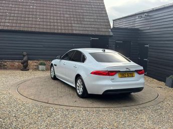 JAGUAR XF 2.0d R-Sport Saloon 4dr Diesel Auto Euro 6 (s/s) (163 ps)