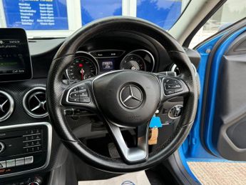 MERCEDES-BENZ A-CLASS 1.5 A180d Sport (Premium) Hatchback 5dr Diesel 7G-DCT Euro 6 (s/