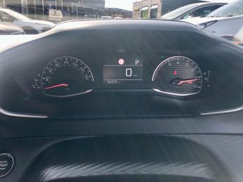 PEUGEOT 2008 1.2 PureTech Allure SUV 5dr Petrol EAT Euro 6 (s/s) (130 ps)