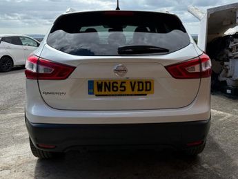 NISSAN QASHQAI 1.6 dCi n-tec+ SUV 5dr Diesel XTRON 2WD Euro 6 (s/s) (130 ps)