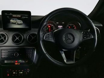 MERCEDES-BENZ GLA 2.1 GLA200d Sport (Premium Plus) SUV 5dr Diesel 7G-DCT Euro 6 (s