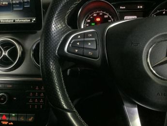 MERCEDES-BENZ GLA 2.1 GLA200d Sport (Premium Plus) SUV 5dr Diesel 7G-DCT Euro 6 (s