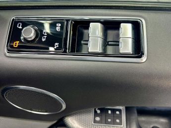 LAND ROVER RANGE ROVER SPORT 3.0 SD V6 HSE Dynamic SUV 5dr Diesel Auto 4WD Euro 6 (s/s) (306 