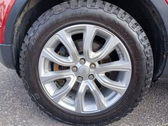 LAND ROVER RANGE ROVER EVOQUE 2.0 TD4 SE Tech SUV 5dr Diesel Auto 4WD Euro 6 (s/s) (180 ps)