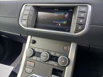 LAND ROVER RANGE ROVER EVOQUE 2.0 TD4 SE Tech SUV 5dr Diesel Auto 4WD Euro 6 (s/s) (180 ps)