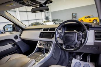 LAND ROVER RANGE ROVER SPORT 3.0 SD V6 HSE Dynamic SUV 5dr Diesel Auto 4WD Euro 6 (s/s) (306 