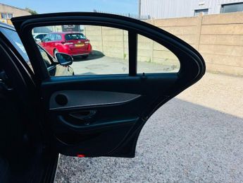 MERCEDES-BENZ E-CLASS 2.0 E220d SE Saloon 4dr Diesel G-Tronic+ Euro 6 (s/s) (194 ps)