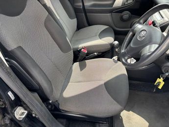 TOYOTA AYGO 1.0 VVT-i Hatchback 5dr Petrol Manual Euro 5 (67 ps)