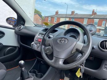 TOYOTA AYGO 1.0 VVT-i Fire Hatchback 3dr Petrol Manual Euro 5 (67 ps)