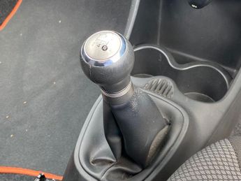 TOYOTA AYGO 1.0 VVT-i Fire Hatchback 3dr Petrol Manual Euro 5 (67 ps)