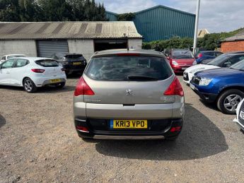 PEUGEOT 3008 1.6 e-HDi Allure SUV 5dr Diesel EGC Euro 5 (s/s) (115 ps)
