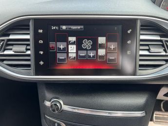 PEUGEOT 308 SW 2.0 BlueHDi GT Line Estate 5dr Diesel EAT Euro 6 (s/s) (150 ps)