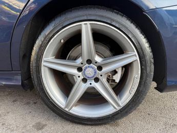 MERCEDES-BENZ C-CLASS 2.1 C220d AMG Line Saloon 4dr Diesel G-Tronic+ Euro 6 (s/s) (170