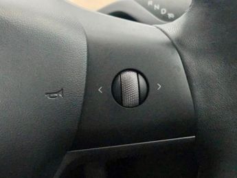 TESLA Model 3 (Dual Motor) Long Range Saloon 4dr Electric Auto 4WDE (346 ps)