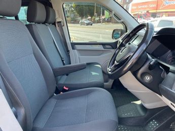 VOLKSWAGEN TRANSPORTER 2.0 BiTDI T32 BLUEMOTION TECH TRANSPORTER KOMBI WINDOW VAN AUTOM