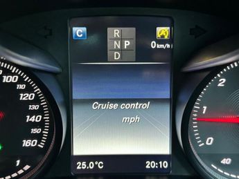 MERCEDES-BENZ GLC 2.1 GLC220d AMG Line (Premium Plus) SUV 5dr Diesel G-Tronic 4MAT