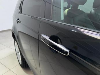 LAND ROVER DISCOVERY SPORT 2.0 TD4 HSE Luxury SUV 5dr Diesel Auto 4WD Euro 6 (s/s) (180 ps)