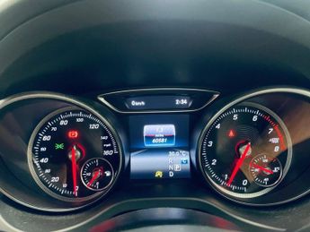 MERCEDES-BENZ GLA 1.6 GLA200 AMG Line (Executive) SUV 5dr Petrol 7G-DCT Euro 6 (s/