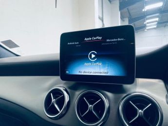 MERCEDES-BENZ GLA 1.6 GLA200 AMG Line (Executive) SUV 5dr Petrol 7G-DCT Euro 6 (s/