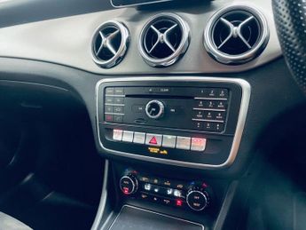 MERCEDES-BENZ GLA 1.6 GLA200 AMG Line (Executive) SUV 5dr Petrol 7G-DCT Euro 6 (s/